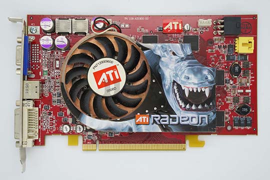 ATI Radeon X800 Pro 256MB 显示卡（ATI Radeon X800Pro 芯片）